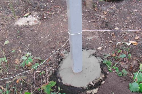 Как сделать красивый забор из сетки-рабицы. Как возвести натяжную ограду