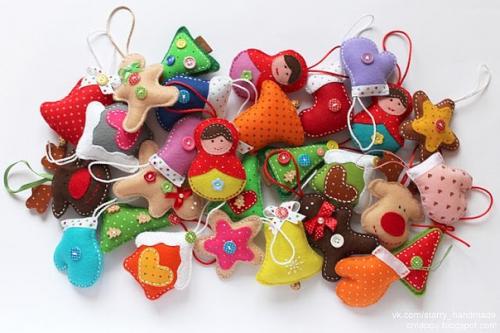 Новогодние игрушки из ткани. Елочные игрушки из ткани своими руками 08