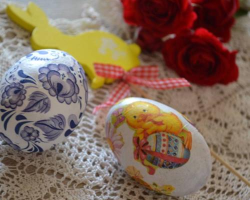 Деревянные пасхальные яйца декупаж. Декупаж пасхальных яиц салфетками: 5 мастер-классов для начинающих