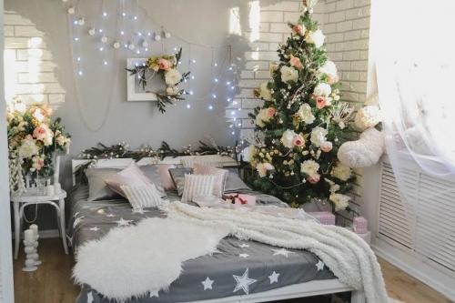 Как украсить комнату гирляндами на Новый год. Как украсить комнату на Новый год 2020: простые идеи