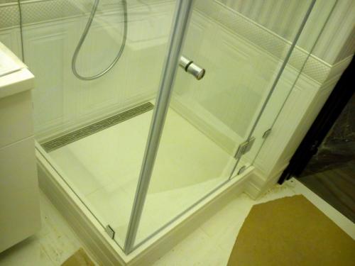 Душевая кабина в спальне. Душевая кабина своими руками — Легкие и качественные варианты для каждого! +73 фото