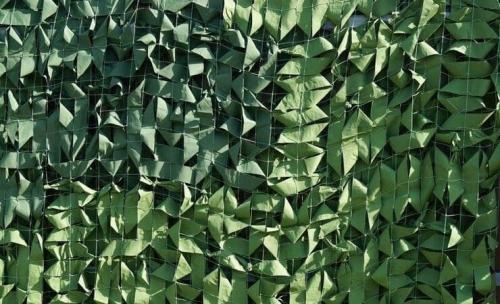 Маскировочная сетка на забор. Видимые плюсы милитари-заборов