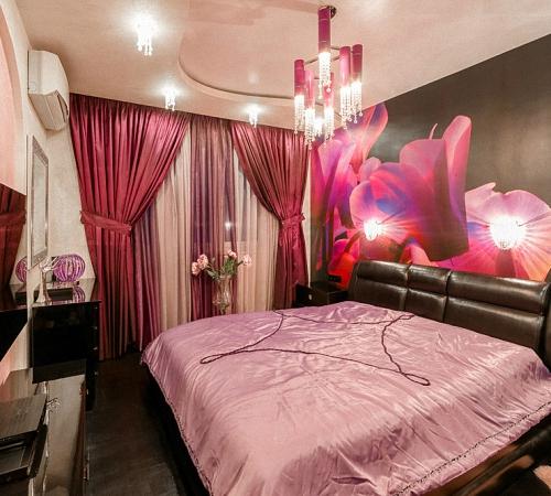 Серо бордовая спальня. Спальня в бордовых тонах - особенности оформления