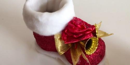 Новогодние украшения. Сапожок из пластиковой бутылки