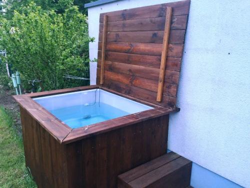 Бассейн своими руками дешевый. Многоуровневый бассейн и особенности его самостоятельного строительства 10