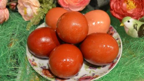 Деревянные пасхальные яйца нежные. 100 интересных идей поделок к Пасхе своими руками: крашеные и декоративные яйца