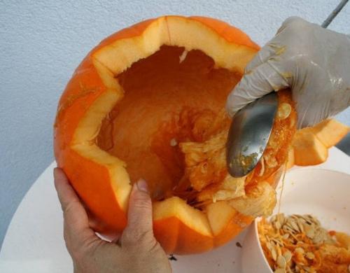 Как из тыквы сделать чучело. Как вырезать тыкву на Хэллоуин