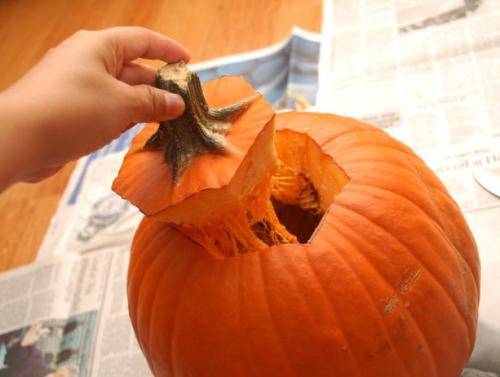 Как из тыквы сделать чучело. Как вырезать тыкву на Хэллоуин