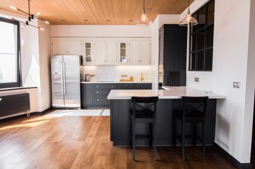 Кухня в английском стиле. Наш проект – Кухня в английском стиле с двойной рамкой