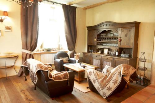 Интерьер частного дома своими руками. Дизайн дома эконом-класса – рациональные решения