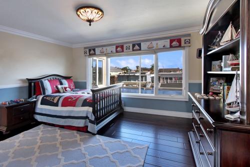 Какое освещение должно быть в детской комнате. Правила освещения детской 13