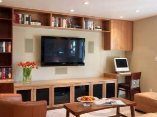 Как в гостиной организовать рабочее место. Гостиная с рабочим местом: тонкости зонирования помещения 07