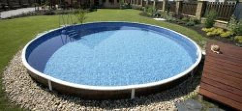 Бассейн во дворе. Как построить бассейн своими руками – делаем бетонный бассейн на даче (подробная инструкция) 01