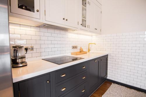 Кухня в английском стиле. Наш проект – Кухня в английском стиле с двойной рамкой