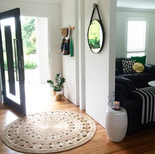 Нужен ли коврик в прихожую. Выбираем лучший коврик в прихожую: материал, размер, цвет