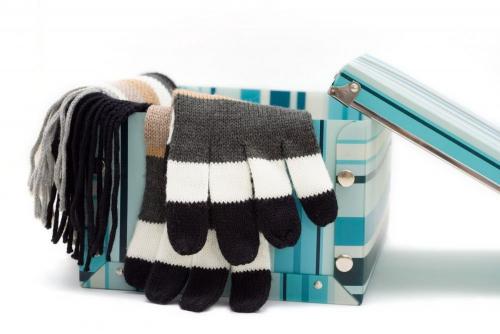 Как убрать летние вещи на зиму. Хранение зимних вещей 04