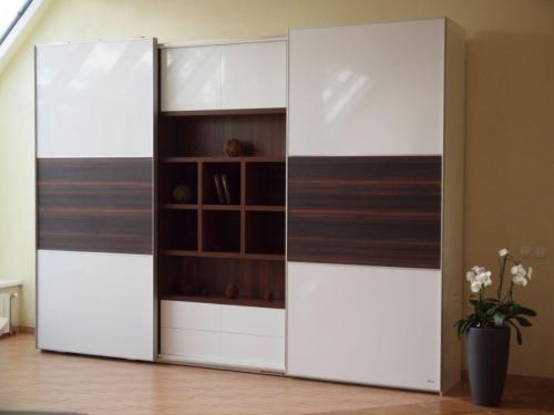 Дизайн гостиной со шкафом купе. Шкаф в гостиную – дизайн мебели и организация полезного пространства (110 фото)