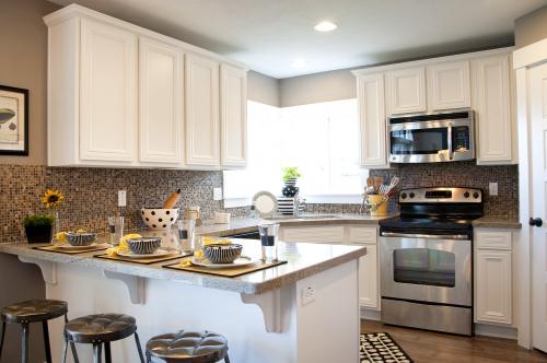 Кухонный островок на маленькой кухне. Как вписать кухонный остров в маленькую кухню?