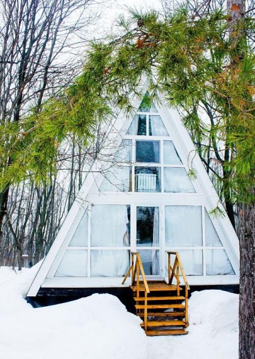 Дом шалаш екатеринбург. Дом-шалаш: особенности постройки, преимущества и недостатки