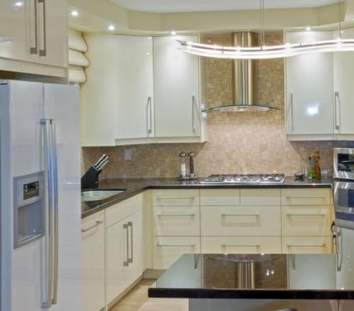 Какой цвет бытовой техники лучше. Холодильник и другая бытовая техника на кухне