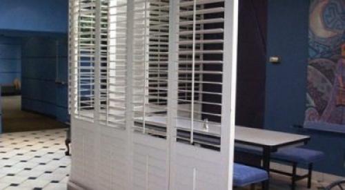 Пластиковые перегородки в квартире. Пластиковые перегородки для использования в квартире и офисе