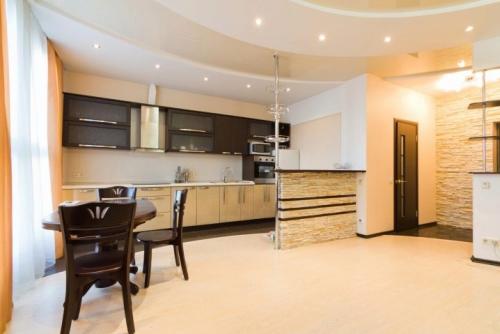 Дизайн студии комнаты с кухней. Интерьер комнаты-студии совмещенной с кухней-столовой. Эксклюзивное решение дизайна — игра со светом 12