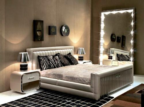 Можно ли ставить зеркало на рабочем столе. Куда нельзя вешать зеркала в квартире, чтобы не навлечь неприятности на семью?