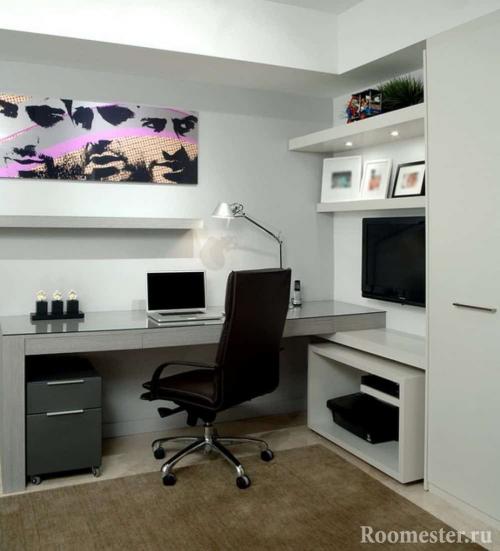 Интерьер маленького кабинета. Световое дополнение
