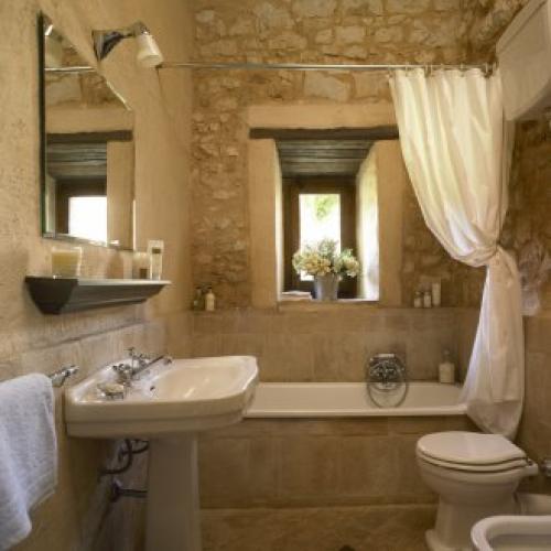 Сочетание бежевого и серого в ванной. Используем другие оттенки