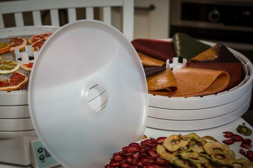 Сушилка для овощей и фруктов зачем нужна. Сушилка для фруктов: для чего нужна, плюсы и минусы