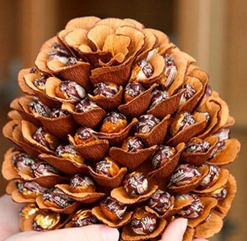 Новогодние игрушки своими руками 2019. Елочная игрушка-самоделка из гофрированной бумаги