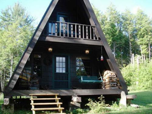 Дом шалаш екатеринбург. Дом - шалаш для дачного участка.