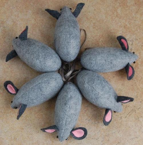 Новогодние мышки из фетра выкройки и схемы. Крыса из ткани и фетра: 10 мастер-классов