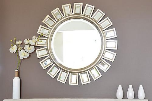 Оформить стену зеркалами. 6 приемов украшения стен зеркалами