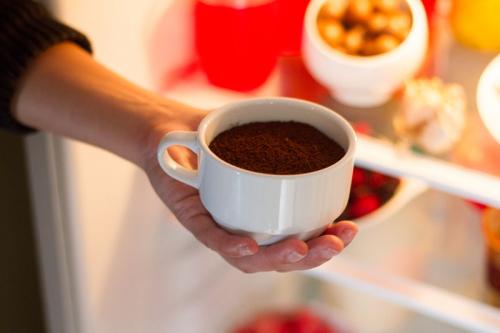 Как освежить воздух в холодильнике. Как избавиться от запаха в холодильнике?