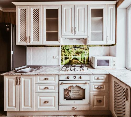 Чем застелить подоконник на кухне. 5 вопросов, которые задают себе перед тем как установить столешницу на подоконник