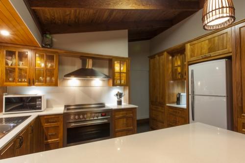 Какой цвет бытовой техники лучше. Холодильник и другая бытовая техника на кухне