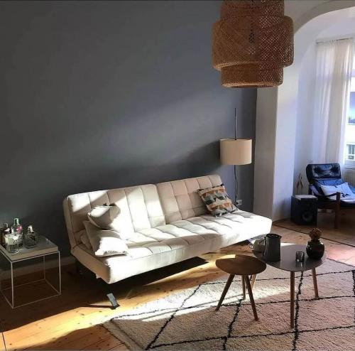 Акцентная стена в гостиной. Как оформить акцентную стену в гостиной: 8 интересных идей