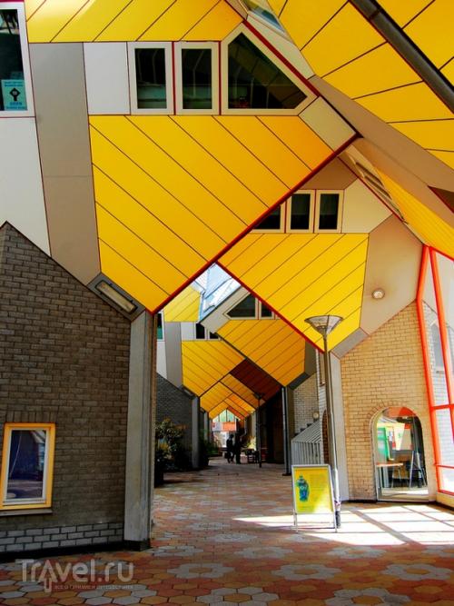 Кубические дома. Жизнь по наклонной: дома-кубы в Роттердаме