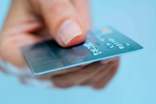 Как удержать деньги в доме заговор. Ритуалы на банковскую карточку , для больших денег. Заговоры на новый кошелёк.