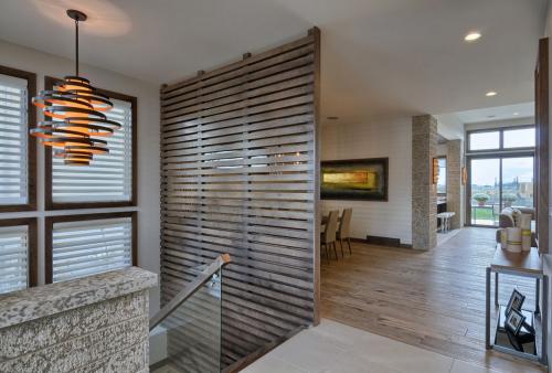 Перегородки мобильные межкомнатные. Конструкция мобильных межкомнатных перегородок 03