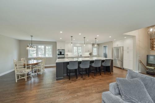 Дизайн кухни студии с перегородкой. Базовые принципы оформления