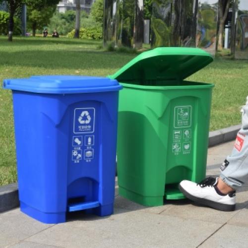 Мусорные контейнеры металлические .  Металлические контейнеры 04