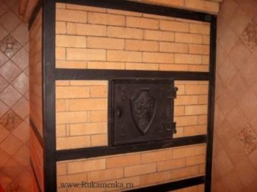 Каменка для бани кирпичная. Кирпичные печи с каменкой и с баком 03