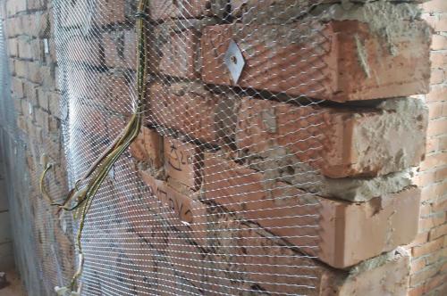 Чем лучше штукатурить кирпичные стены внутри дома. Подготовка поверхности