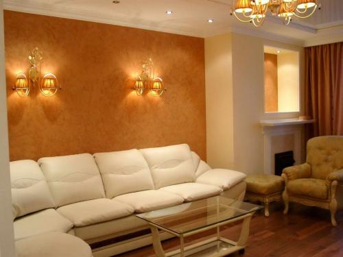 Отделка загородного дома внутри. Отделка стен в доме: обзор лучших материалов и технологий. 90 фото вариантов дизайна стен в частном доме