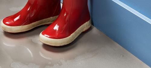 Монтаж плинтуса Orac. Шесть преимуществ плинтусов Orac Decor®