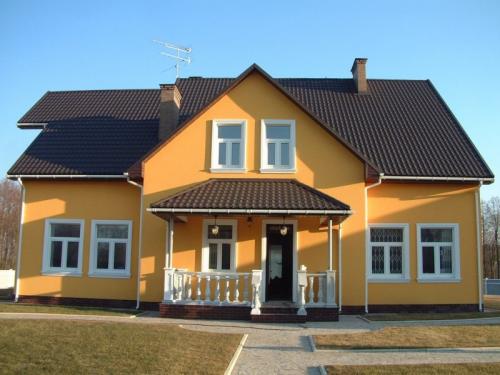 Наружная отделка дома декоративной штукатуркой. Отделка фасада штукатуркой — подробное описание технологии декорирования своими руками (90 фото)