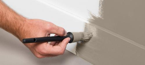 Монтаж плинтуса Orac. Шесть преимуществ плинтусов Orac Decor®