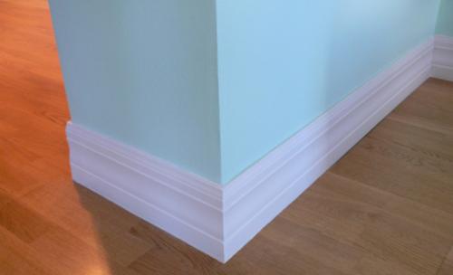 Установка полиуретановых плинтусов. Достоинства и недостатки полиуретанового плинтуса 01 Установка полиуретановых плинтусов. Достоинства и недостатки полиуретанового плинтуса 01